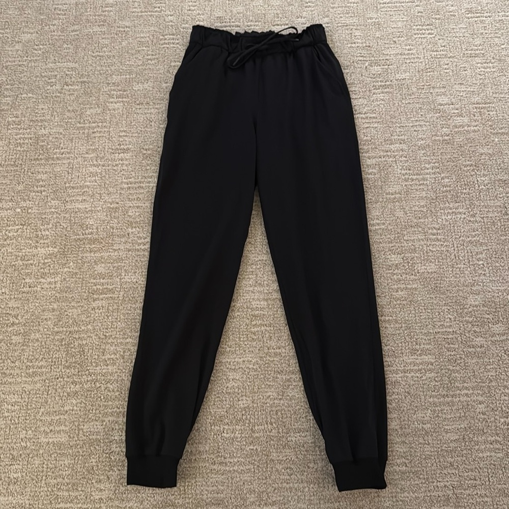 LULULEMON Dance studio mid-rise joggers